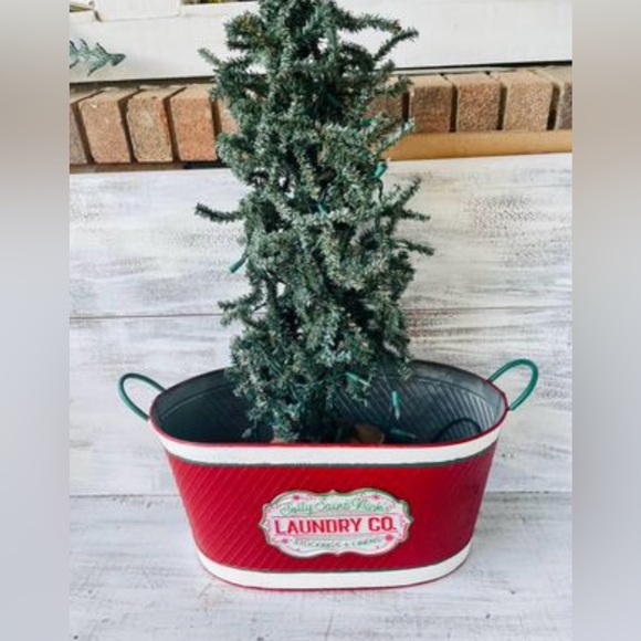 Jolly Saint Nick’s Laundry Co Oval Metal Bucket - Picture 9 of 10